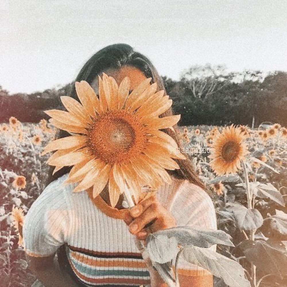 Meet your Posher, Eva